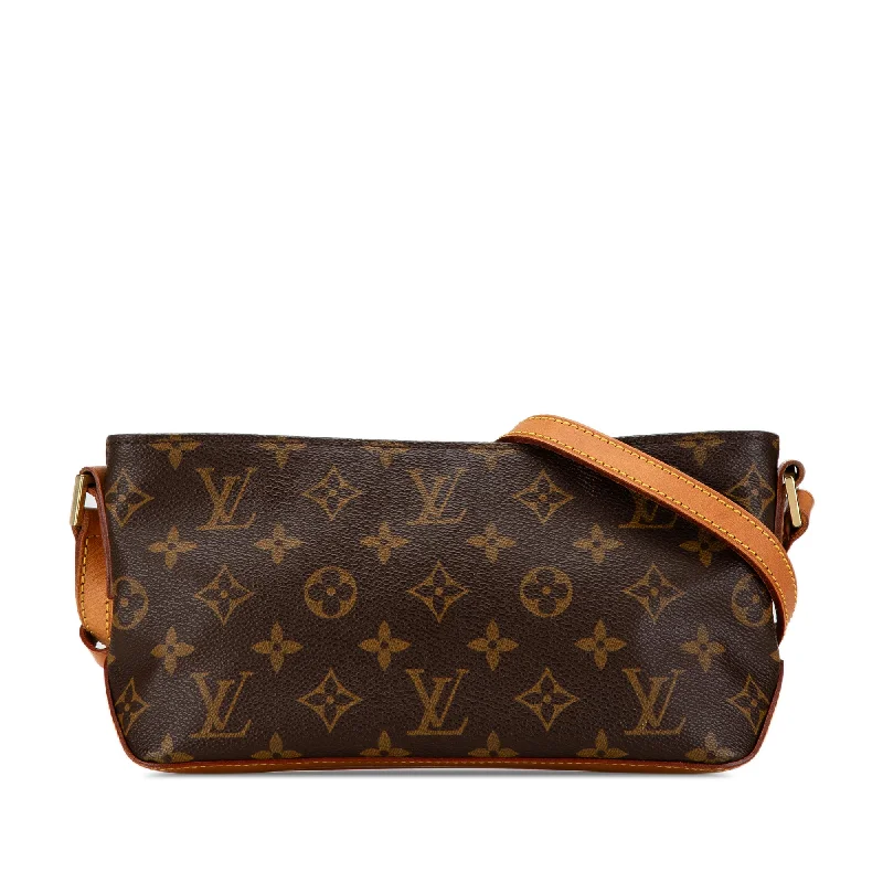 Ladies Louis Vuitton Capucines bags with a detachable shoulder strapBrown Louis Vuitton Monogram Trotteur Crossbody Bag