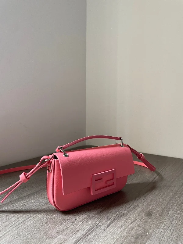 Fendi crossbody bags with a detachable ID holder for easy identificationWF -  Fendi Bag - 054