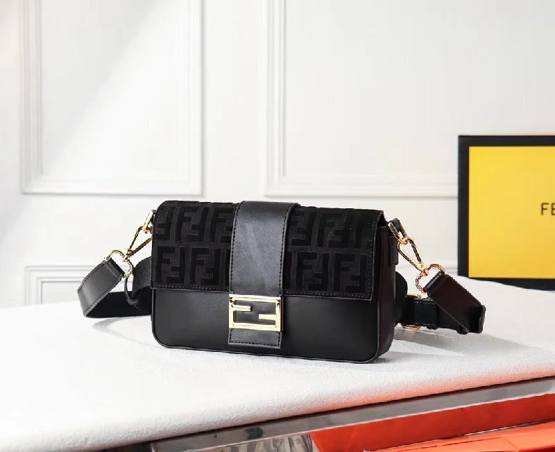 Ladies Fendi shoulder bags with a magnetic - closure flap for easy opening and closingEN   Designer bags by Fendi 069