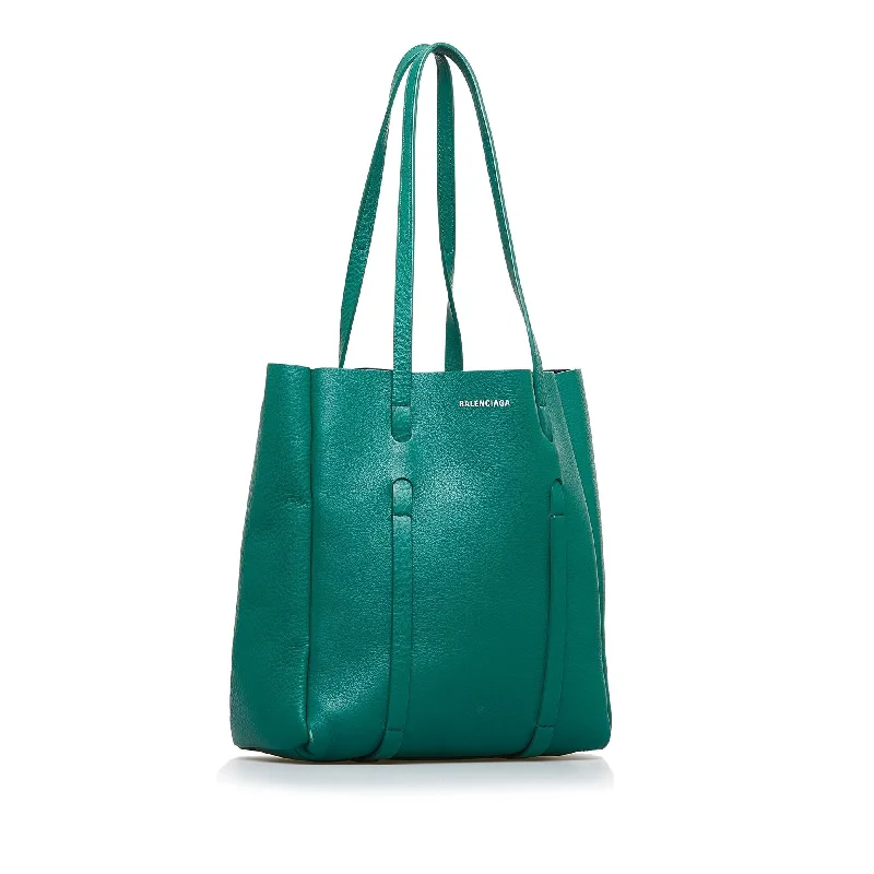 Balenciaga Le Cagole large size with tassel - trimmed cornersBalenciaga Le Cagole large size with tassel - trimmed cornersBalenciaga XS Everyday Tote (SHG-PPM3bU)