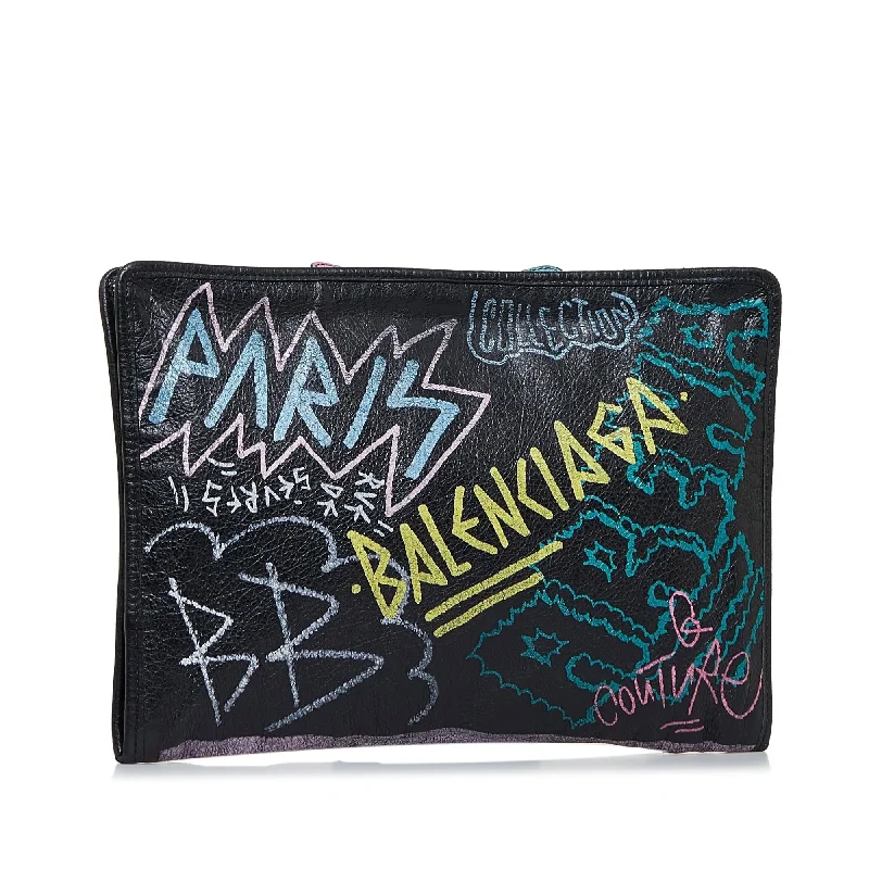 Balenciaga City bag with tassel - decorated zipper pullsBalenciaga City bag with tassel - decorated zipper pullsBalenciaga Graffiti Bazar Clutch Bag (SHG-3dtppR)