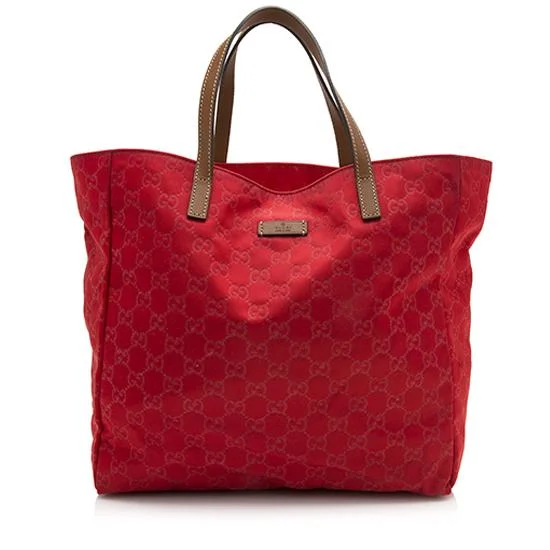 Gucci tote bags for women with a water - resistant coatingGucci GG Nylon Shopping Tote