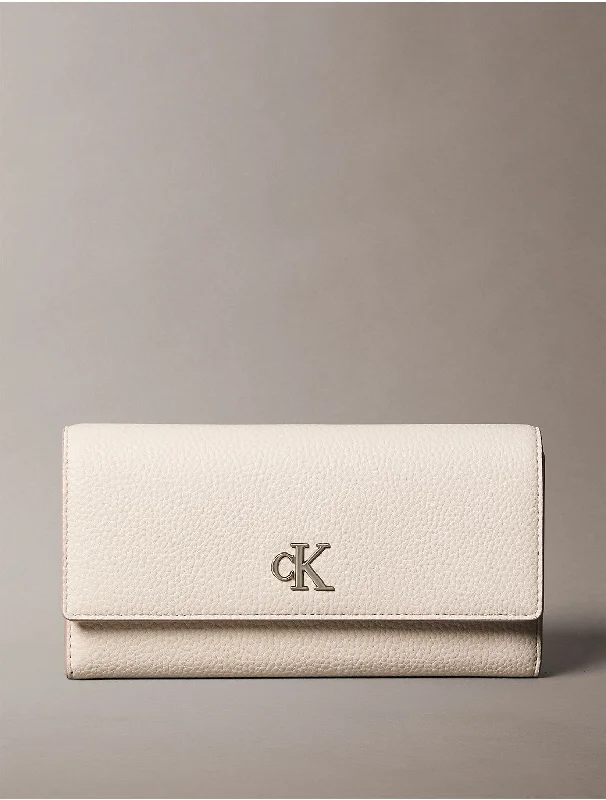 Calvin Klein small handbags for eveningWomen's Archive Hardware Wallet - White