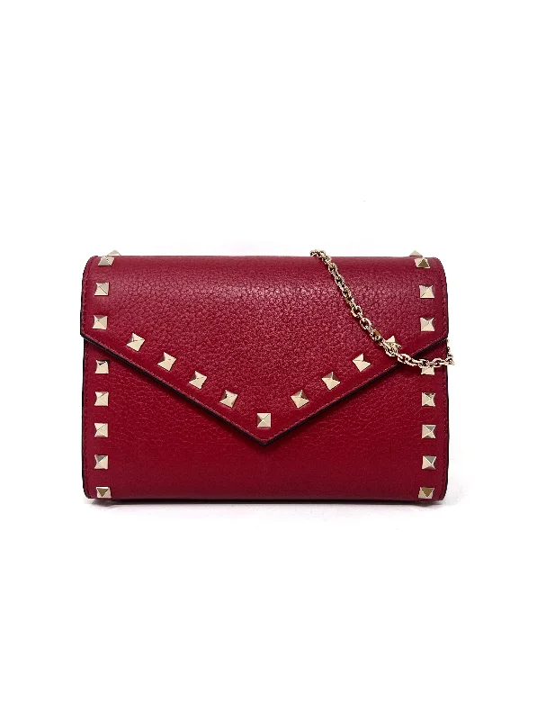 Valentino bags perfect for formal and casual wearValentino Red WDB! Rockstud Grained Calfskin Wallet on Chain Crossbody