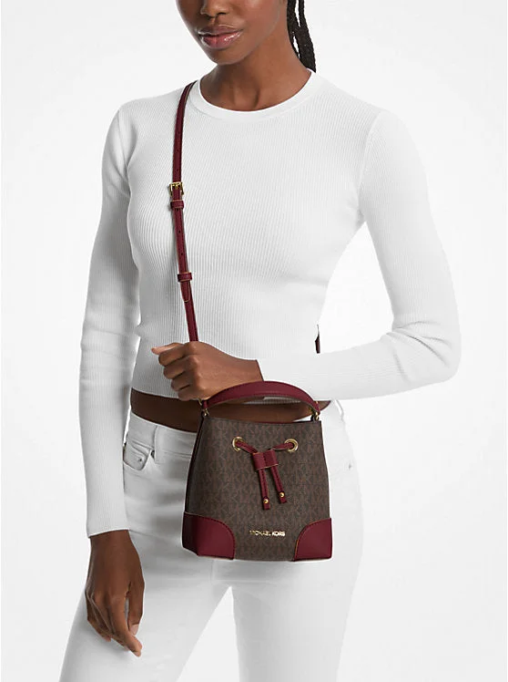 Michael Michael Kors Bags for wine tastings in a refined styleMichael Kors Mini Mercer Logo Bucket Bag-Oxblood