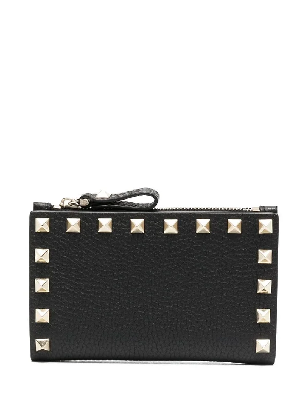 Valentino bags with signature studded accentsWomen's Rockstud Coin Purse/card Case in Nero | 5W2P0605VSH