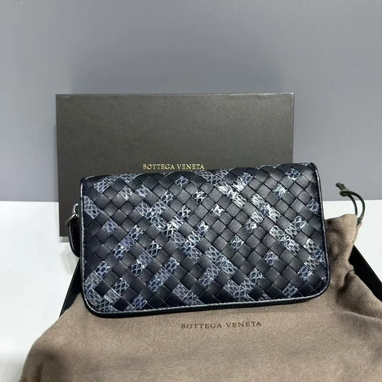 Bottega Veneta bags made of sustainable materialsBottega Veneta Intrecciato Black Leather Wallet Clutch Medium