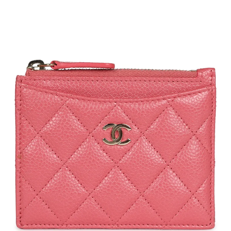 Chanel Lightweight Handbag for Daily ErrandsChanel Zipped Card Holder Pink Caviar Gold Hardware