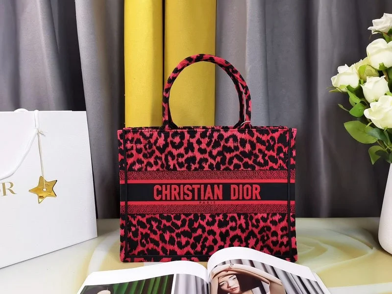 Fashion - forward Christian Dior tote bags for the modern womanChristian Dior  Bags - 2673