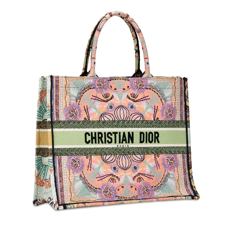 Christian Dior bags with a quilted pattern and gold - toned hardwareDior Cruise Large Lights Embroidered Multicolor Canvas Book Tote (FQZtOd)